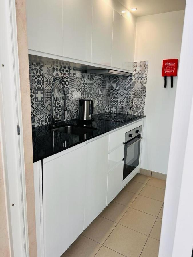 Angies Marina Apartment, Includes 2 Free Passes For The Marina Pool Lagos Exteriör bild