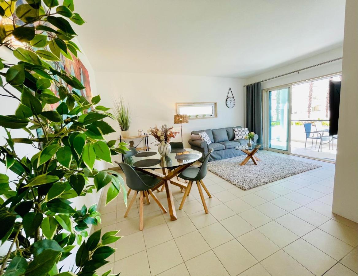 Angies Marina Apartment, Includes 2 Free Passes For The Marina Pool Lagos Exteriör bild