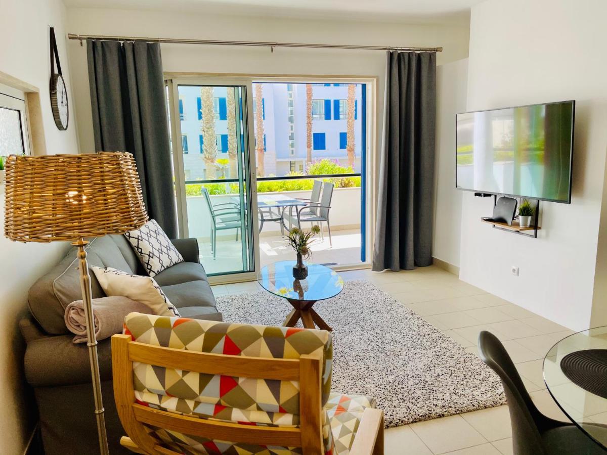 Angies Marina Apartment, Includes 2 Free Passes For The Marina Pool Lagos Exteriör bild