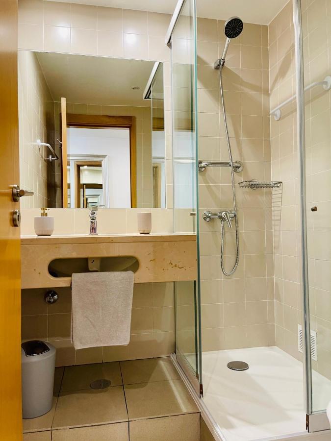 Angies Marina Apartment, Includes 2 Free Passes For The Marina Pool Lagos Exteriör bild
