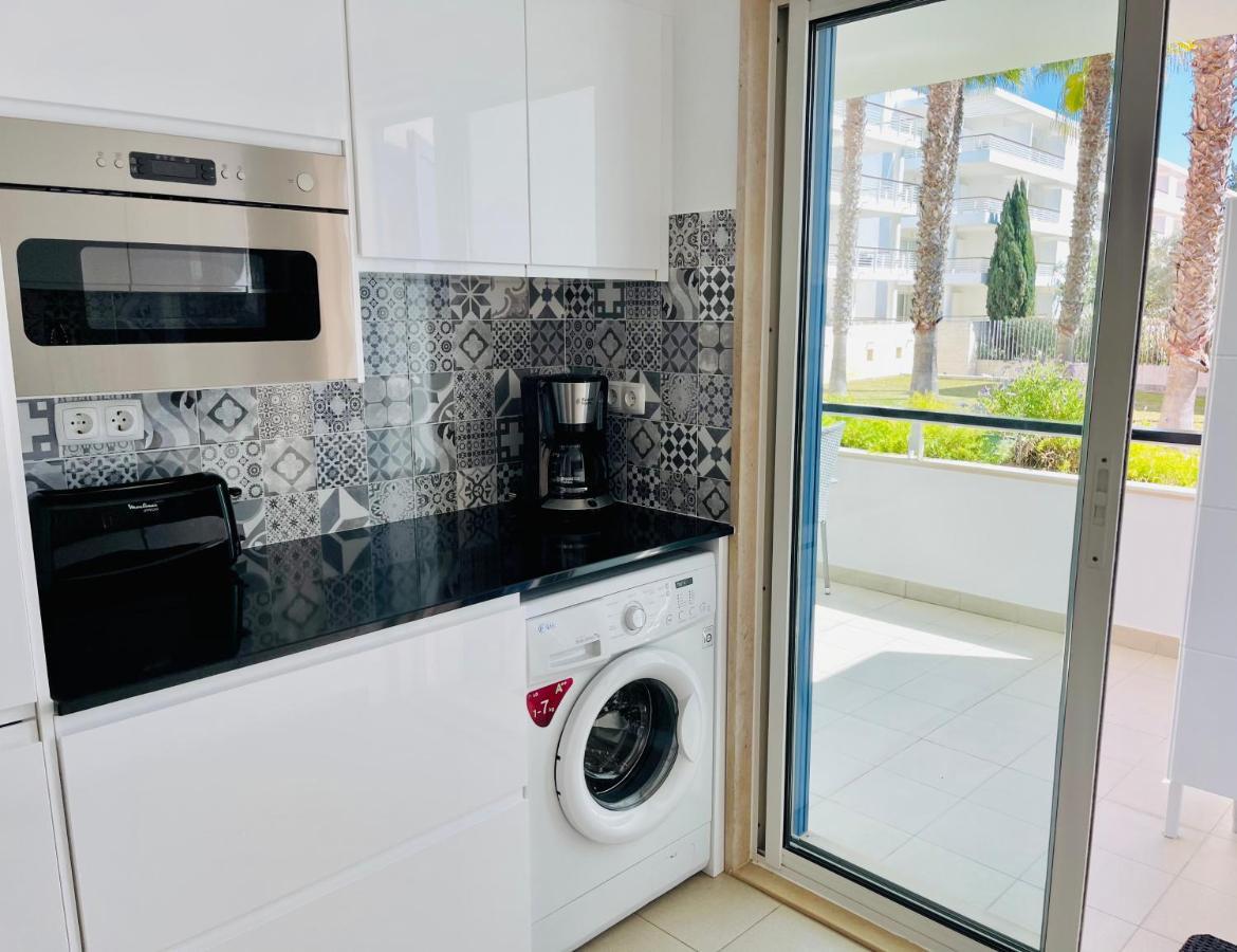 Angies Marina Apartment, Includes 2 Free Passes For The Marina Pool Lagos Exteriör bild