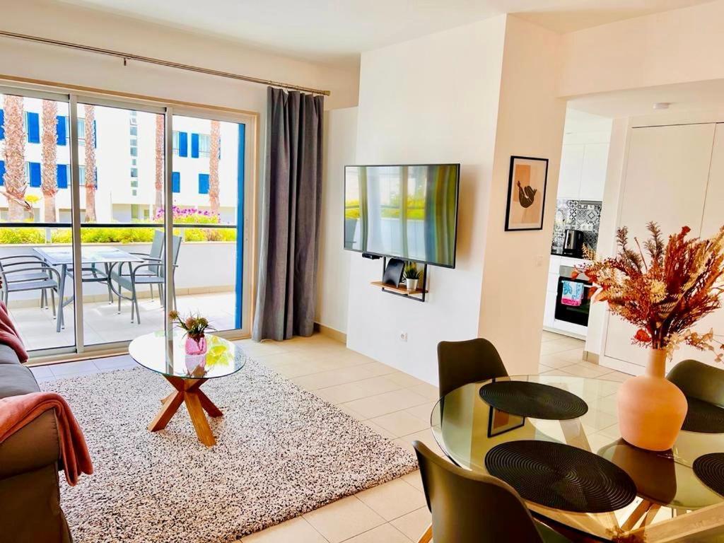 Angies Marina Apartment, Includes 2 Free Passes For The Marina Pool Lagos Exteriör bild