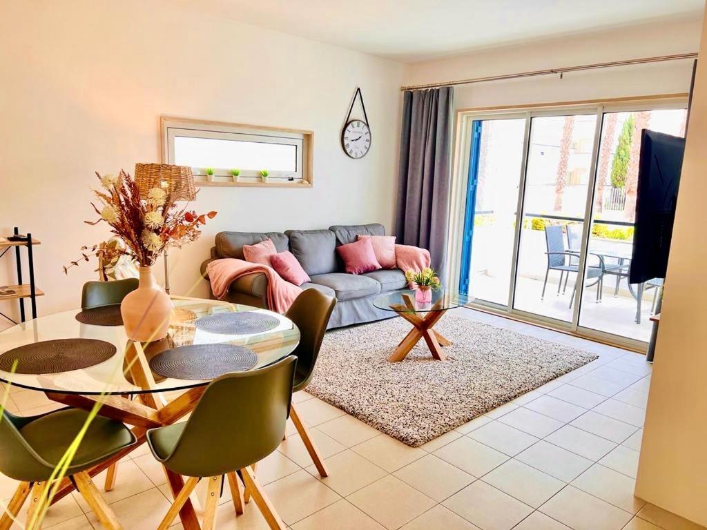 Angies Marina Apartment, Includes 2 Free Passes For The Marina Pool Lagos Exteriör bild