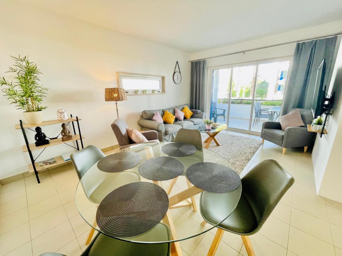 Angies Marina Apartment, Includes 2 Free Passes For The Marina Pool Lagos Exteriör bild