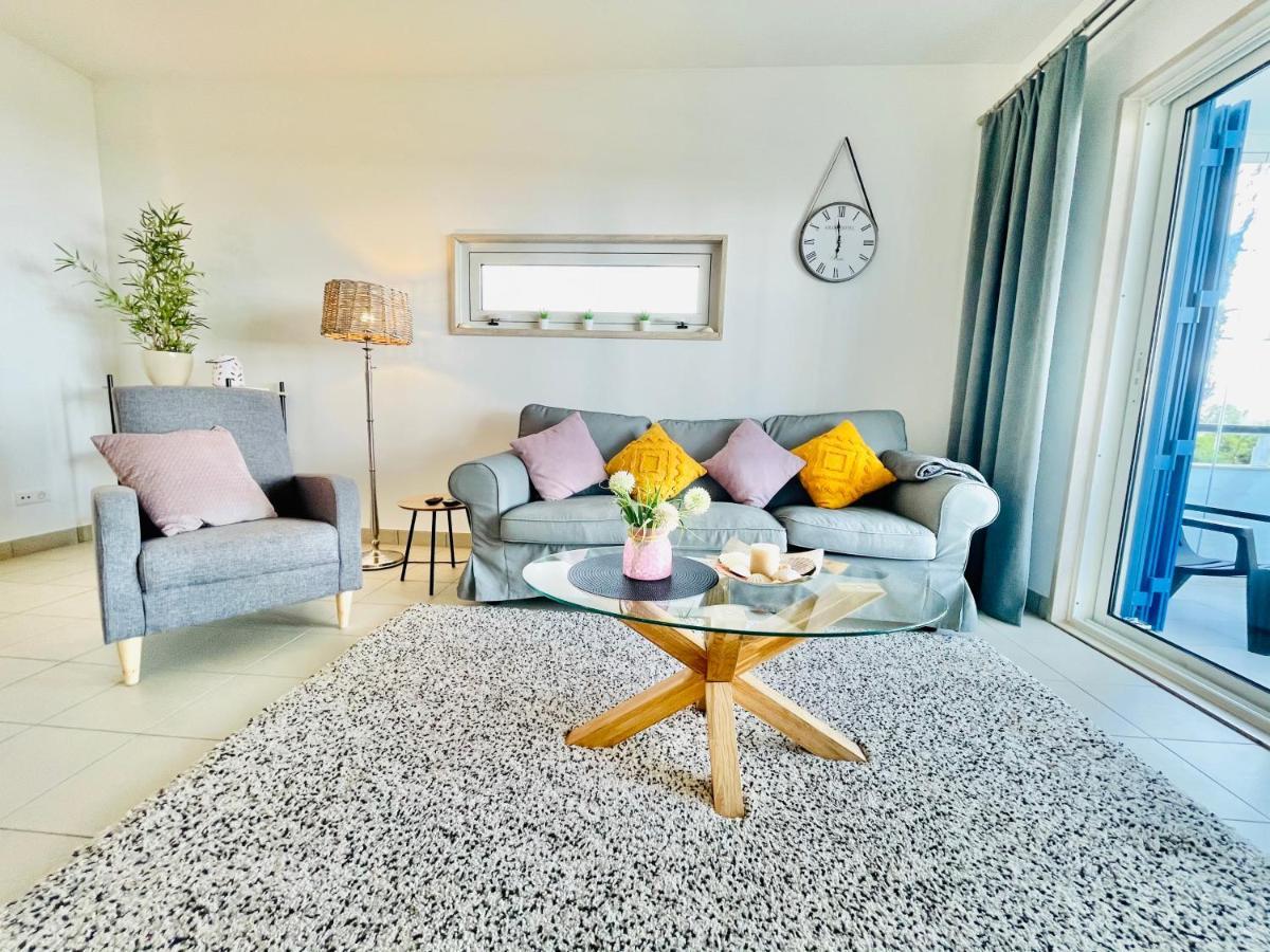 Angies Marina Apartment, Includes 2 Free Passes For The Marina Pool Lagos Exteriör bild